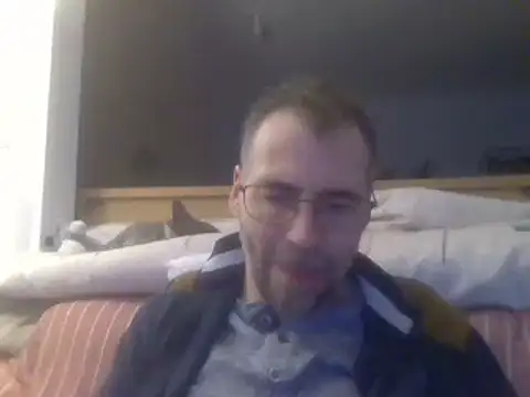 ptitcanard60600 online show from January 10, 10:25 pm