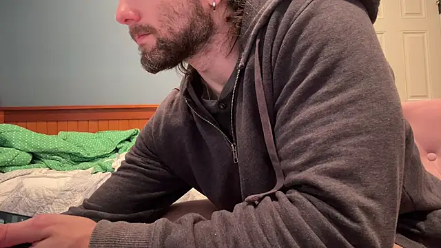 Snapshot of alexmannd chatting on December 16, 2:05 pm alexmannd online show from December 16, 2:05 pm