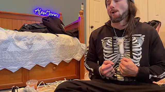 Snapshot of alexmannd chatting on December 3, 2:16 pm alexmannd online show from December 3, 2:16 pm