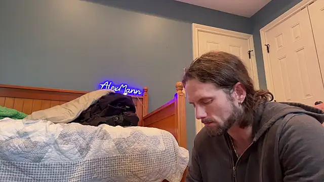 Snapshot of alexmannd chatting on December 4, 2:48 pm alexmannd online show from December 4, 2:48 pm