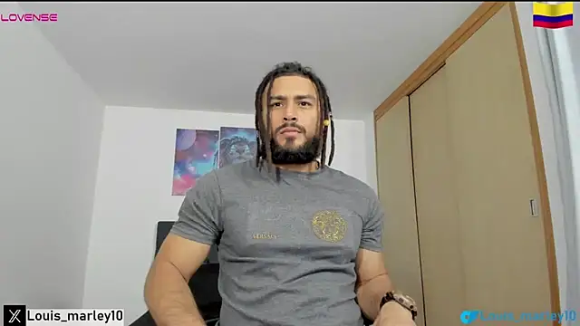 Snapshot of Louis_marley__ chatting on January 29, 11:35 pm Louis marley   online show from January 29, 11:35 pm