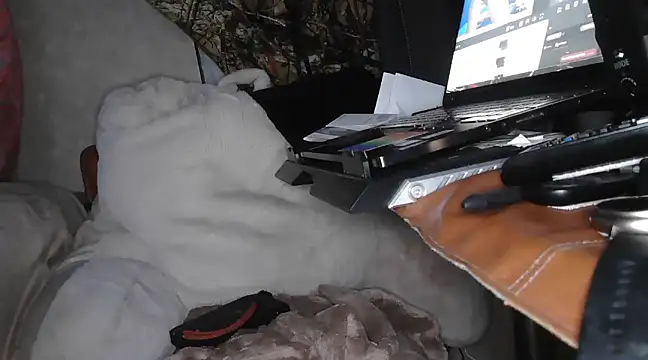 Sparky101 online show from February 13, 2:45 am