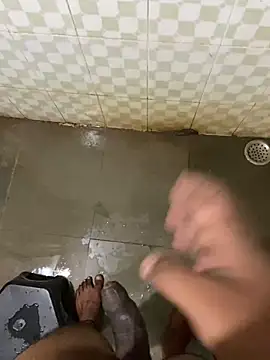 Snapshot of Honeydick7 chatting on December 5, 4:20 am Honeydick7 online show from December 5, 4:20 am