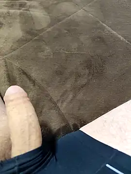 Snapshot of AndrePaus chatting on October 9, 2:22 pm AndrePaus online show from October 9, 2:22 pm