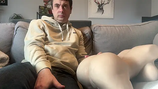 freddy0222222 online show from March 14, 7:37 am