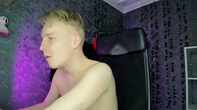 AlexxSweet online show from February 14, 7:14 am