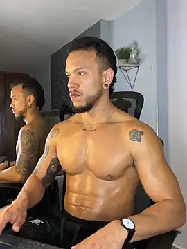 ARON TAYLER01 online show from January 25, 12:37 pm