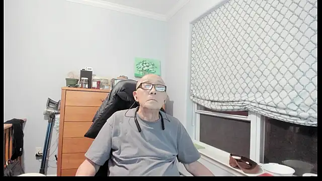 Snapshot of daver-man chatting on October 5, 11:09 pm daver-man online show from October 5, 11:09 pm