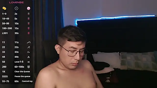 andrewmhilton  online show from September 23, 7:07 am