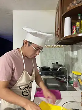 andrewmhilton  online show from February 16, 5:26 am