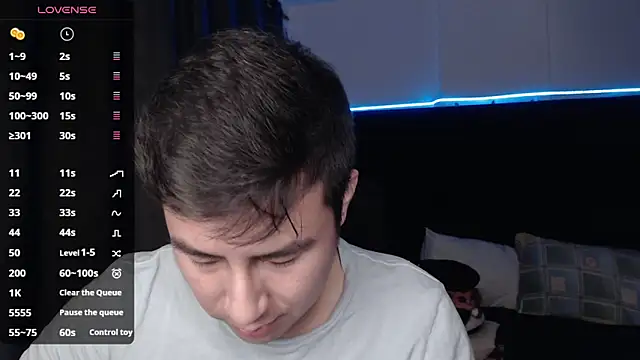 andrewmhilton  online show from September 15, 5:53 am