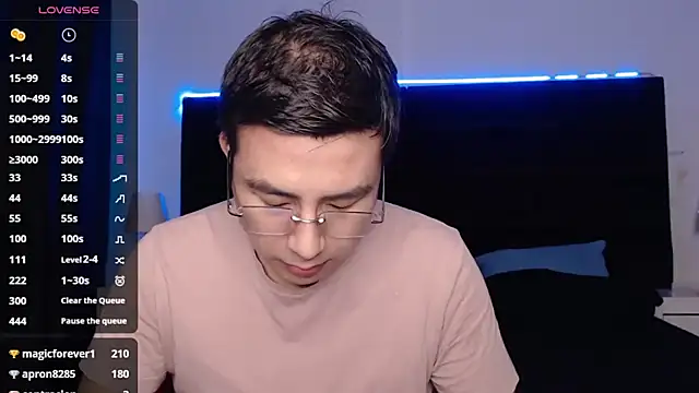 andrewmhilton  online show from February 7, 3:02 am