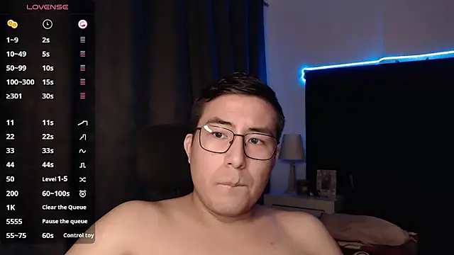 andrewmhilton  online show from October 7, 6:39 am