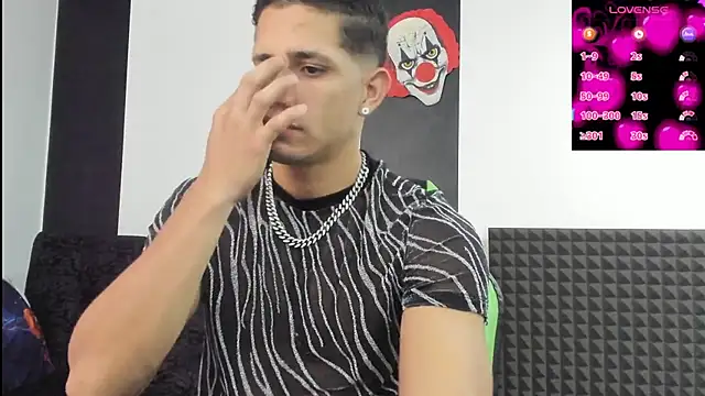 jhonnysnow17 online show from January 3, 7:18 pm