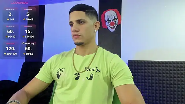 jhonnysnow17 online show from March 6, 5:46 am