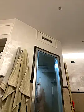 Snapshot of zjwsteve chatting on October 31, 1:18 am zjwsteve online show from October 31, 1:18 am