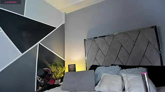 Snapshot of Markbrown chatting on March 12, 10:28 pm Markbrown online show from March 12, 10:28 pm