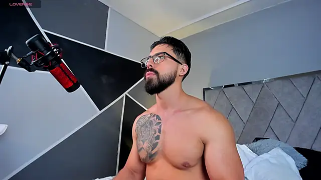 Snapshot of Markbrown chatting on March 8, 10:24 pm Markbrown online show from March 8, 10:24 pm