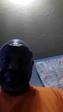 Snapshot of macnificent1fr chatting on September 20, 2:11 am macnificent1fr online show from September 20, 2:11 am