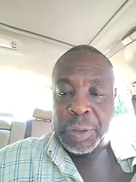 Snapshot of macnificent1fr chatting on October 7, 7:51 pm macnificent1fr online show from October 7, 7:51 pm