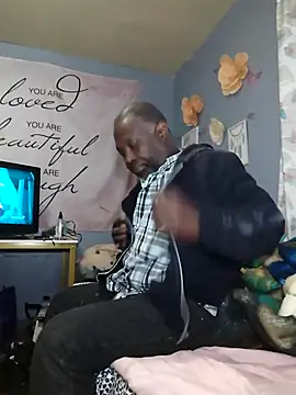 Snapshot of macnificent1fr chatting on February 9, 11:25 pm macnificent1fr online show from February 9, 11:25 pm