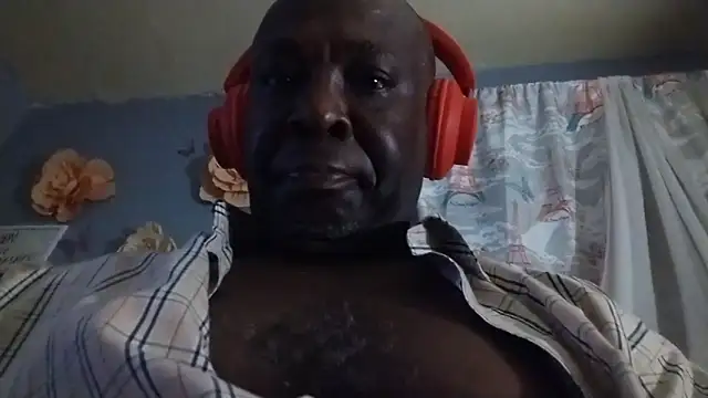 Snapshot of macnificent1fr chatting on September 23, 5:18 am macnificent1fr online show from September 23, 5:18 am