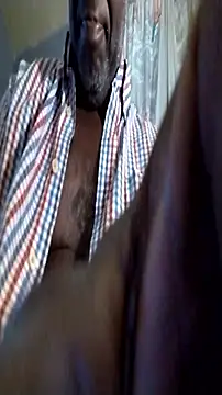 Snapshot of macnificent1fr chatting on September 28, 4:10 am macnificent1fr online show from September 28, 4:10 am