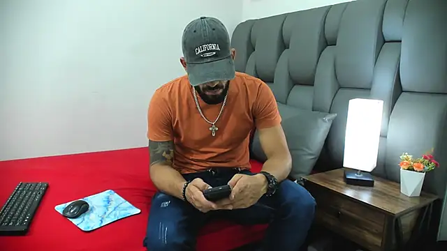 Thiagogomez online show from March 21, 7:29 pm