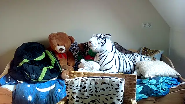 Snapshot of Love_Bert chatting on October 7, 3:05 pm Love Bert online show from October 7, 3:05 pm