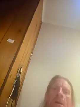 Snapshot of Travislovescum chatting on September 9, 10:52 pm Travislovescum online show from September 9, 10:52 pm