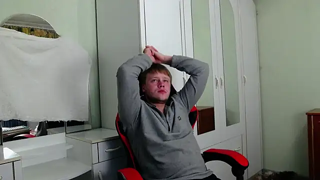 Zoro1999 online show from October 3, 4:45 pm