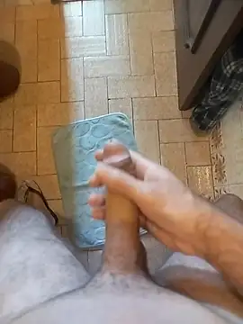 Snapshot of Neria chatting on October 3, 3:28 pm Neria online show from October 3, 3:28 pm