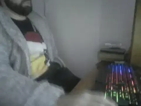 Snapshot of joaodias_97 chatting on December 19, 9:28 pm joaodias 97 online show from December 19, 9:28 pm