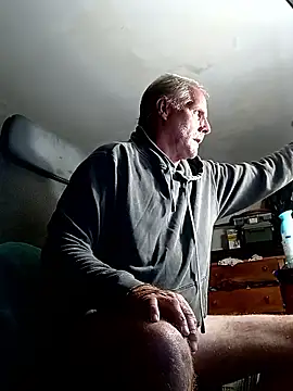 ColdVisitor online show from April 14, 6:35 am