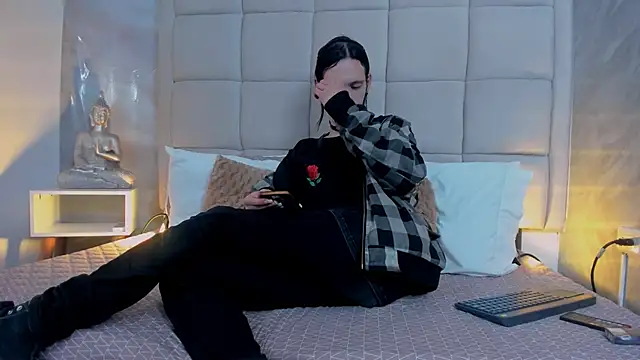 Hecatee 77 online show from October 1, 8:24 pm