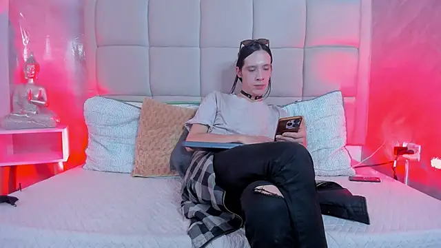 Hecatee 77 online show from November 24, 8:21 pm