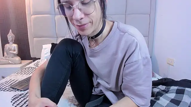 Hecatee 77 online show from March 19, 7:38 pm