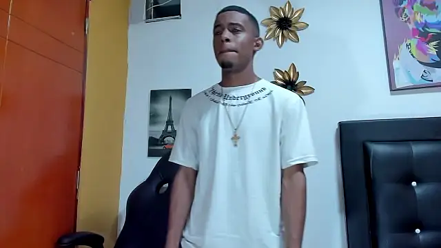 ethan bigcock  online show from December 4, 3:57 am