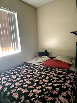 Snapshot of PeterGrandee chatting on September 17, 4:41 pm PeterGrandee online show from September 17, 4:41 pm