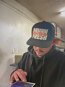 Snapshot of PeterGrandee chatting on January 23, 9:39 pm PeterGrandee online show from January 23, 9:39 pm