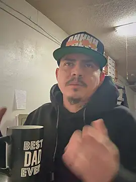 Snapshot of PeterGrandee chatting on January 22, 4:23 pm PeterGrandee online show from January 22, 4:23 pm