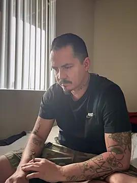 Snapshot of PeterGrandee chatting on February 27, 11:04 pm PeterGrandee online show from February 27, 11:04 pm