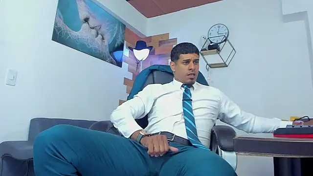 Snapshot of vincen_jose chatting on January 29, 12:43 am vincen jose online show from January 29, 12:43 am