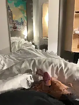 Snapshot of neugrg chatting on October 1, 5:06 pm neugrg online show from October 1, 5:06 pm