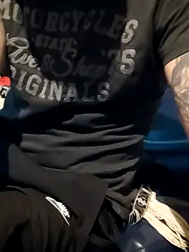 Snapshot of PIercingBoy38 chatting on September 14, 5:26 pm PIercingBoy38 online show from September 14, 5:26 pm