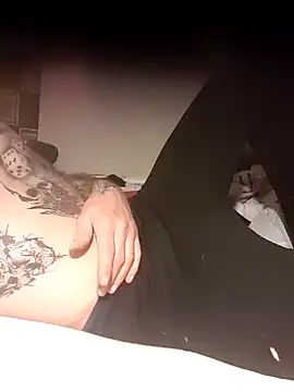 Snapshot of PIercingBoy38 chatting on February 10, 10:51 pm PIercingBoy38 online show from February 10, 10:51 pm