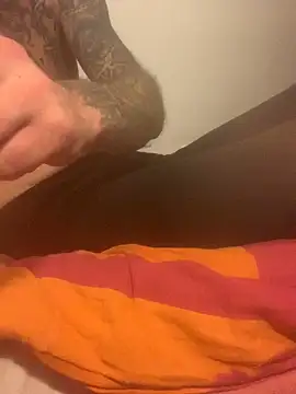 Snapshot of PIercingBoy38 chatting on February 20, 9:31 pm PIercingBoy38 online show from February 20, 9:31 pm