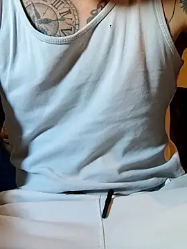 Snapshot of PIercingBoy38 chatting on October 16, 11:29 am PIercingBoy38 online show from October 16, 11:29 am