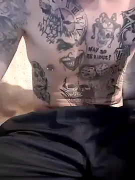 Snapshot of PIercingBoy38 chatting on December 23, 4:28 pm PIercingBoy38 online show from December 23, 4:28 pm