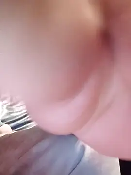 Snapshot of PIercingBoy38 chatting on October 23, 4:43 pm PIercingBoy38 online show from October 23, 4:43 pm